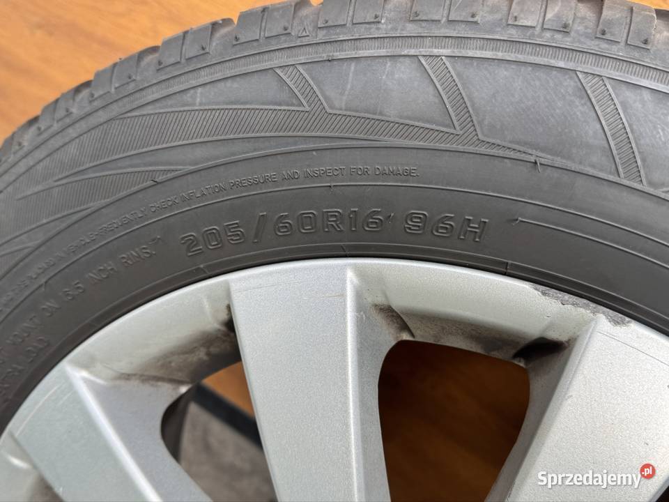 Alufelgi Audi 16 5x112 70Jx16H2 ET38 Środek Samochodowe Wiązownica Duża