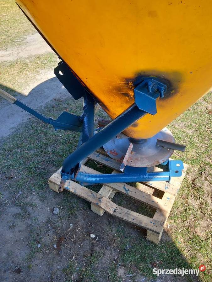 Rozsiewacz nawozów Strumyk Rozsiewacze nawozów Skórcz
