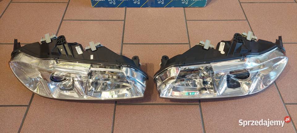 Komplet nowych reflektorów do Peugeot 406 coupe