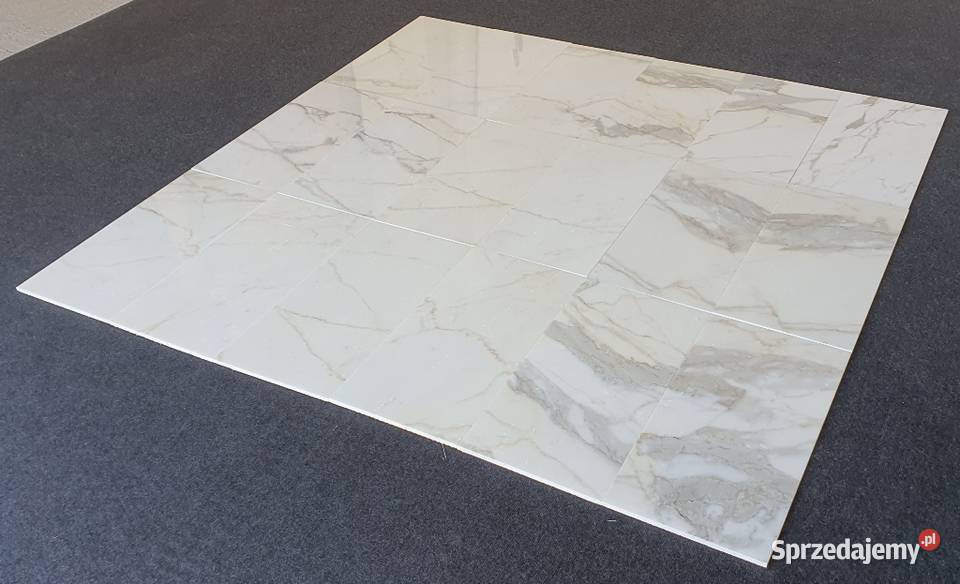 PŁYTKI Z MARMURU BIANCO CALACATTA CREMO GOLD