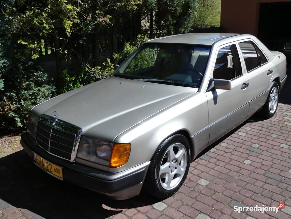 W124, świetny stan, 10 lat w jednych rękach, zero rdzy