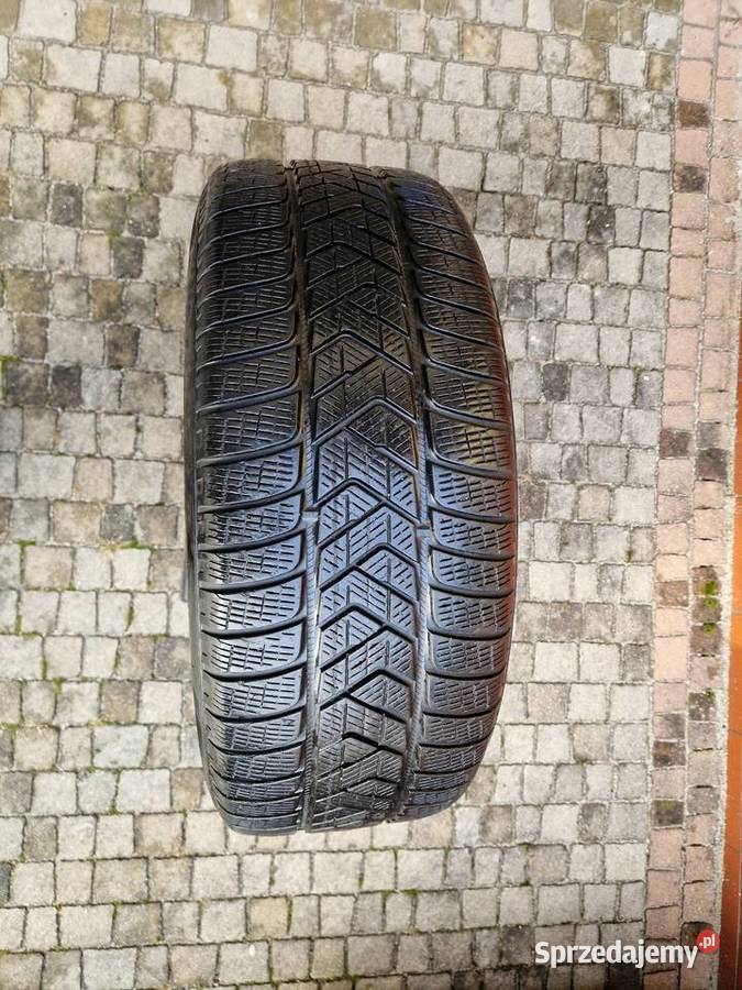 Komplet używanych opon zimowych Pirelli Scorpion Bibice