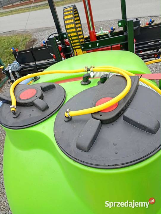 Opryskiwacz ciągany 1200 litrów 15 m lanca zawór nieuszkodzony sprzedam
