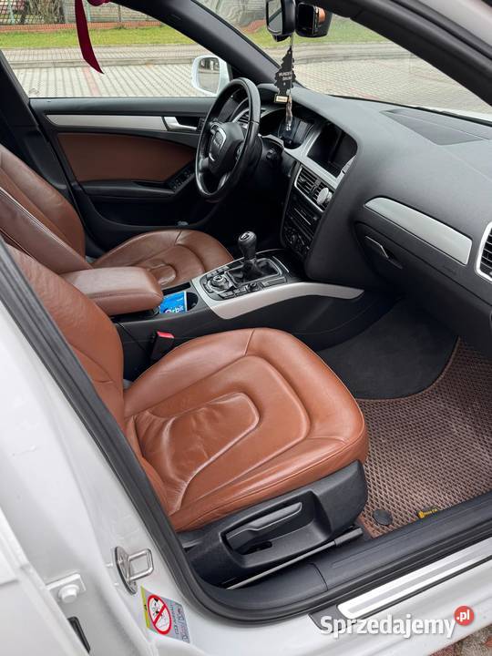 Audi A4 B8 Avant 2011 226 przebieg 20 TDI Rok produkcji 2011 Bodzentyn