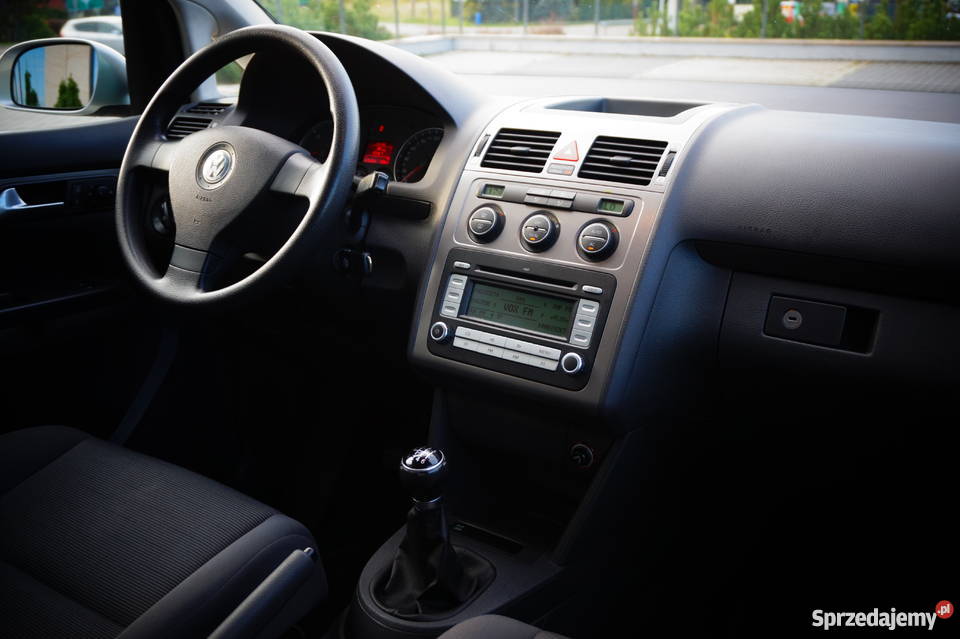 VW TOURAN 19 TDI 7 OSOBOWY manualna Reda