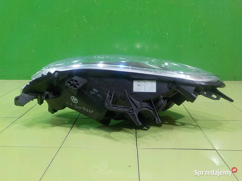 BERLINGO II III 16 HDI 10r lampa prawa przod Suków