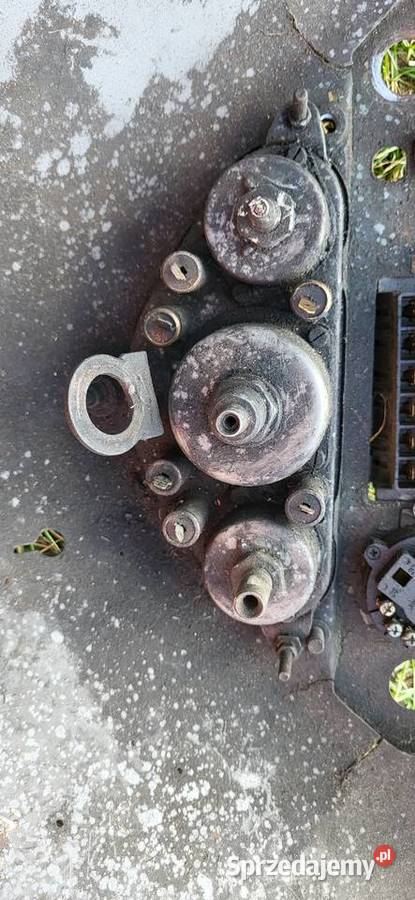 Sprzedam pulpit z zegarami ursus 4011 orginał