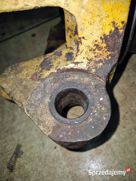 Zwrotnica lewa CAT 428C 432D ZF używana stary sprzedam