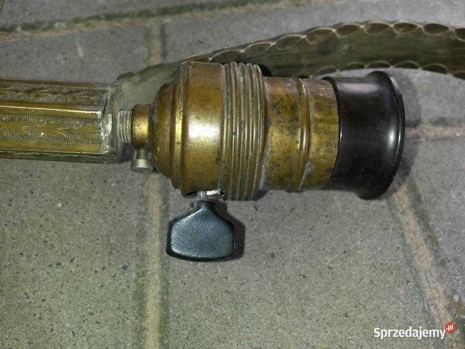 STARA LAMPA Z PRZYKRECANA PODSTAWA