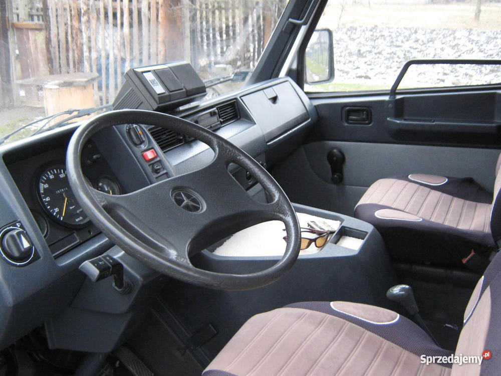 Mercedes MB100 Blaszak