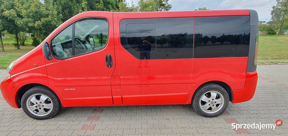 Renault Trafic Passenger 8 osób 19 DCI aluminiowe felgi Trafic