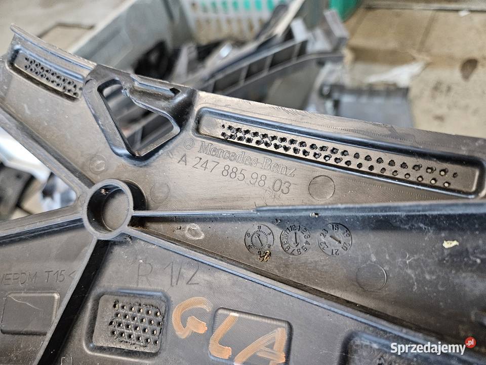MERCEDES GLA W247 H247 ŚLIZG PRAWY ZDERZAKA wielkopolskie Międzychód