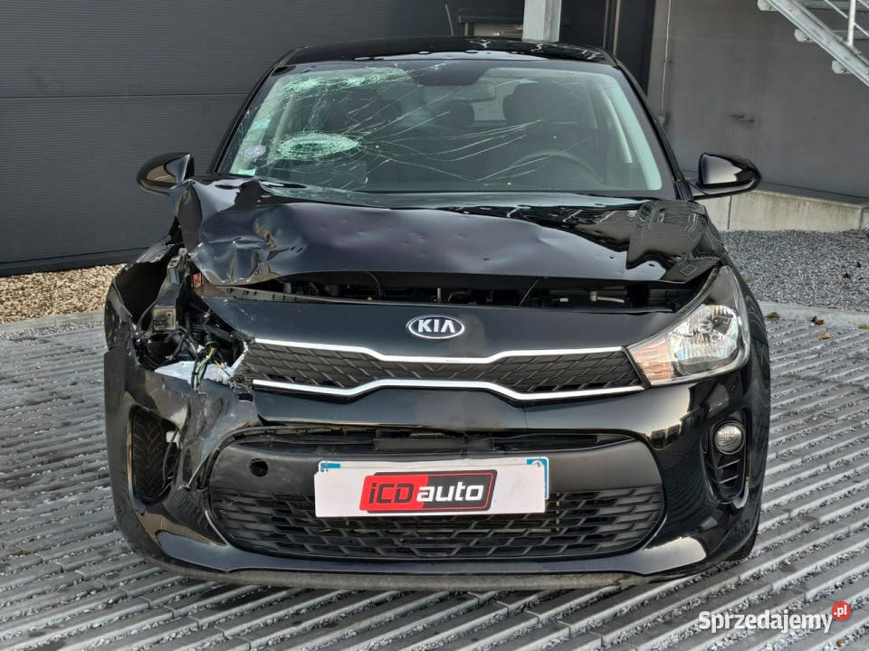 Kia Rio 12 benzyna 85 uszkodzony gradobicie