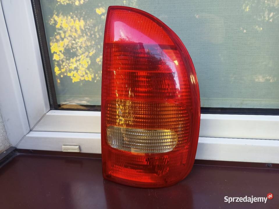 Opel Corsa B 5D lampa tył tylna prawa wkład Lampy tylne Sieradz