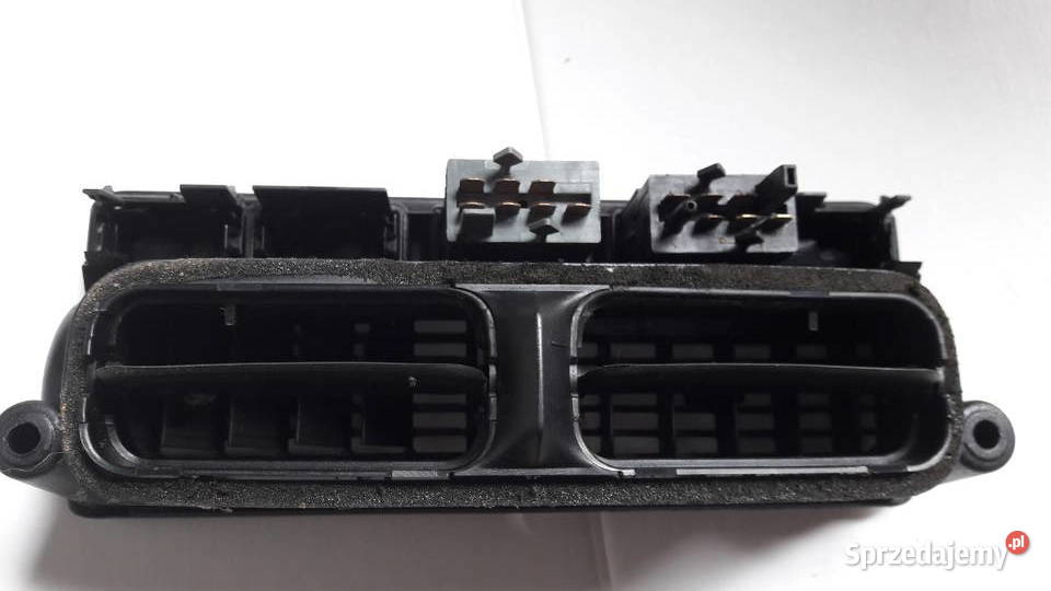 Kratki kratka nawiewu Golf 4 Bora środkowa Rok produkcji 1998 Rymanów