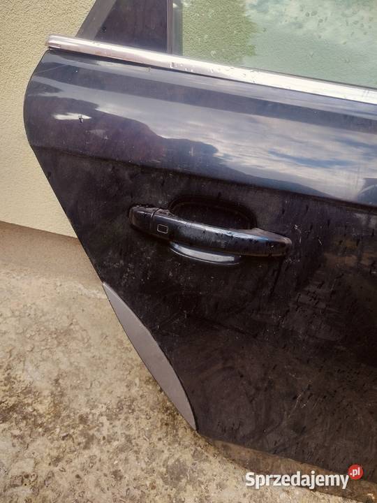 Audi B8 drzwi prawy tył Włoszczowa
