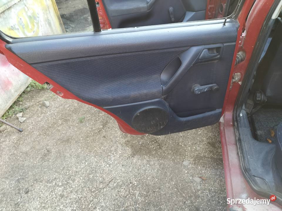 VW GOLF 3 siedzenia fotele boczki Wyposażenie wnętrza lubelskie Kamień-Kolonia
