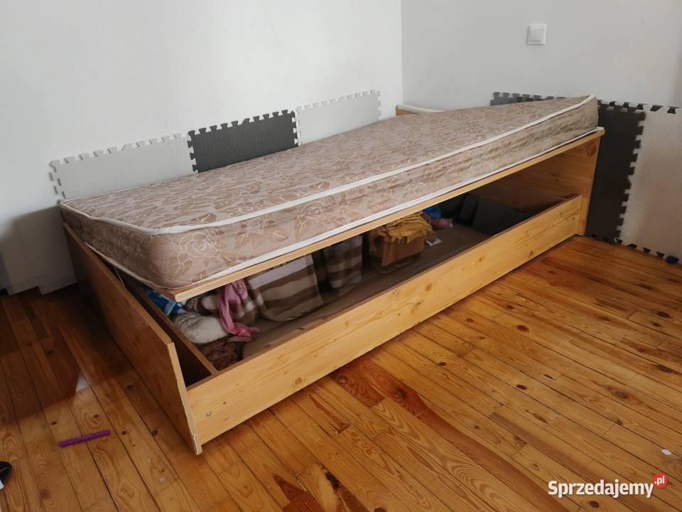 Łóżko z materacem 120x200 Leszno sprzedam