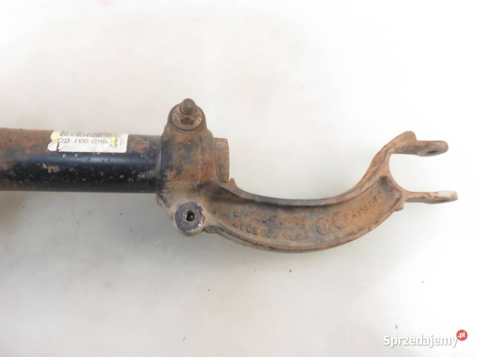MCPERSON PRAWY PRZEDNI AUDI A4 B8 20 TDI Amortyzatory