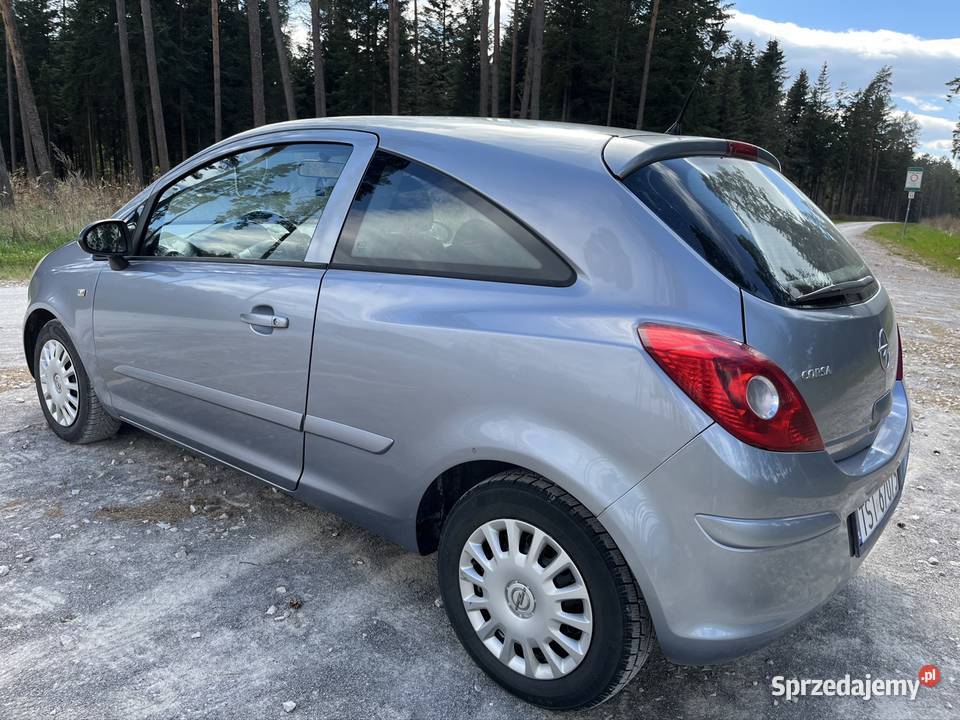 Opel Corsa D 12 benzyna 2007r z problemem Starachowice
