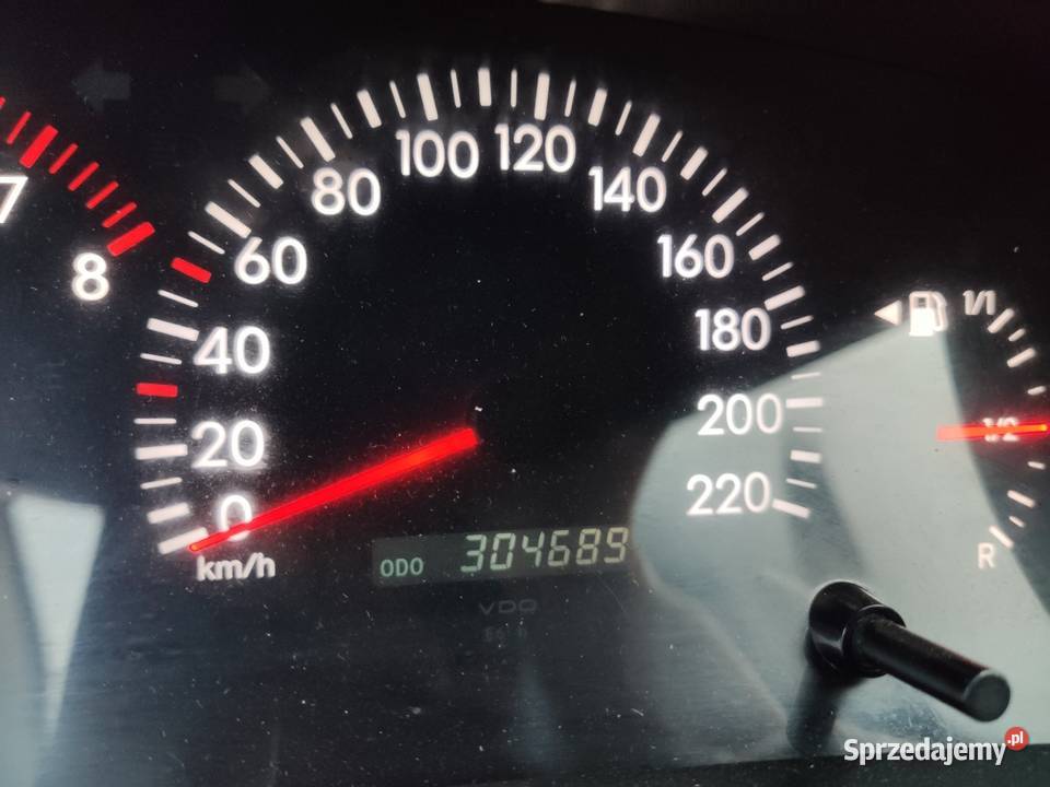 Toyota Corolla E12 kombi hak Siennica