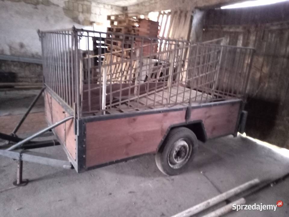 Przyczepa do przewozu zwierząt dwukółka