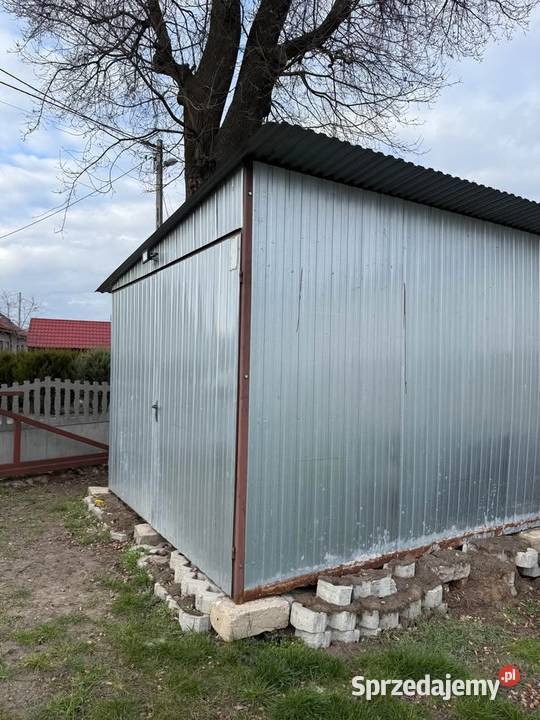 Sprzedam blaszany garaż