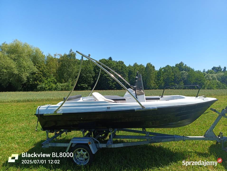 Motorówka łódż motorowa wędkarska Wysoka