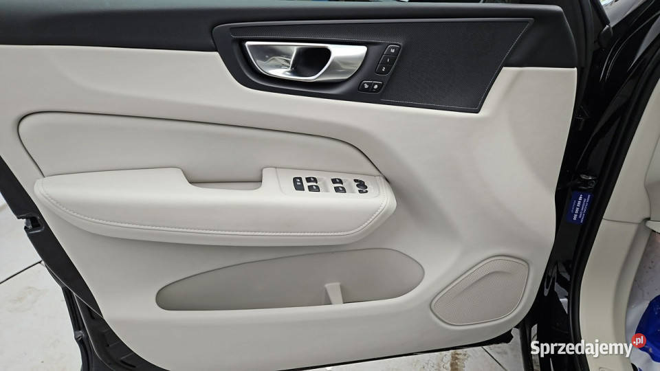 Volvo XC 60 B5 B AWD Plus Dark aut Z Polskiego benzyna mazowieckie Warszawa