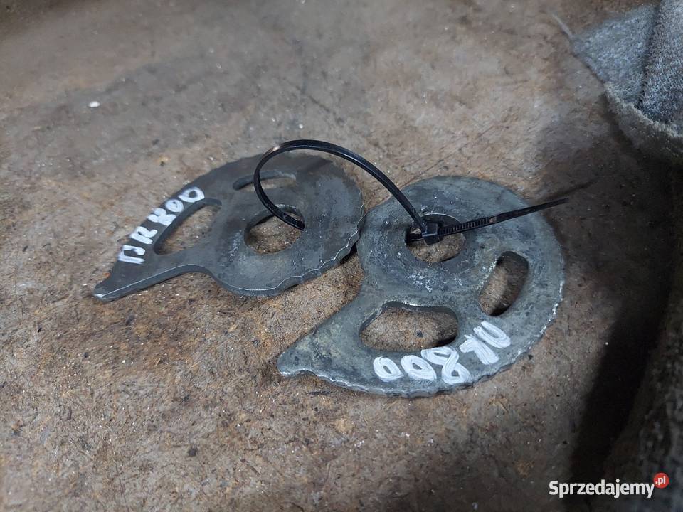 Suzuki DR 800 DR 750 napinacze naciągi szpanery