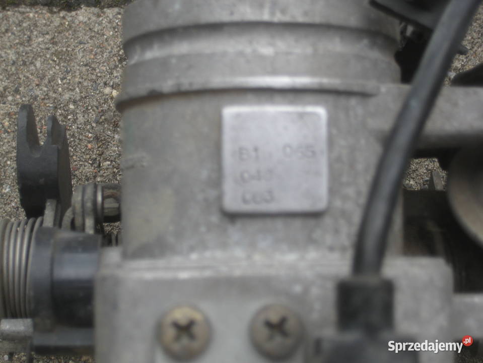 audi 100 80 gażnik przepustnica 065048063