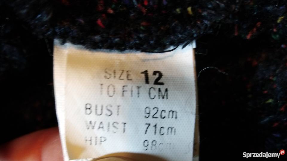 Miękki czarny rozpinany sweter marki mazowieckie Warszawa