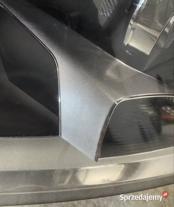 Lampa prawy przód VW Golf VII 1216 śląskie Jasienica