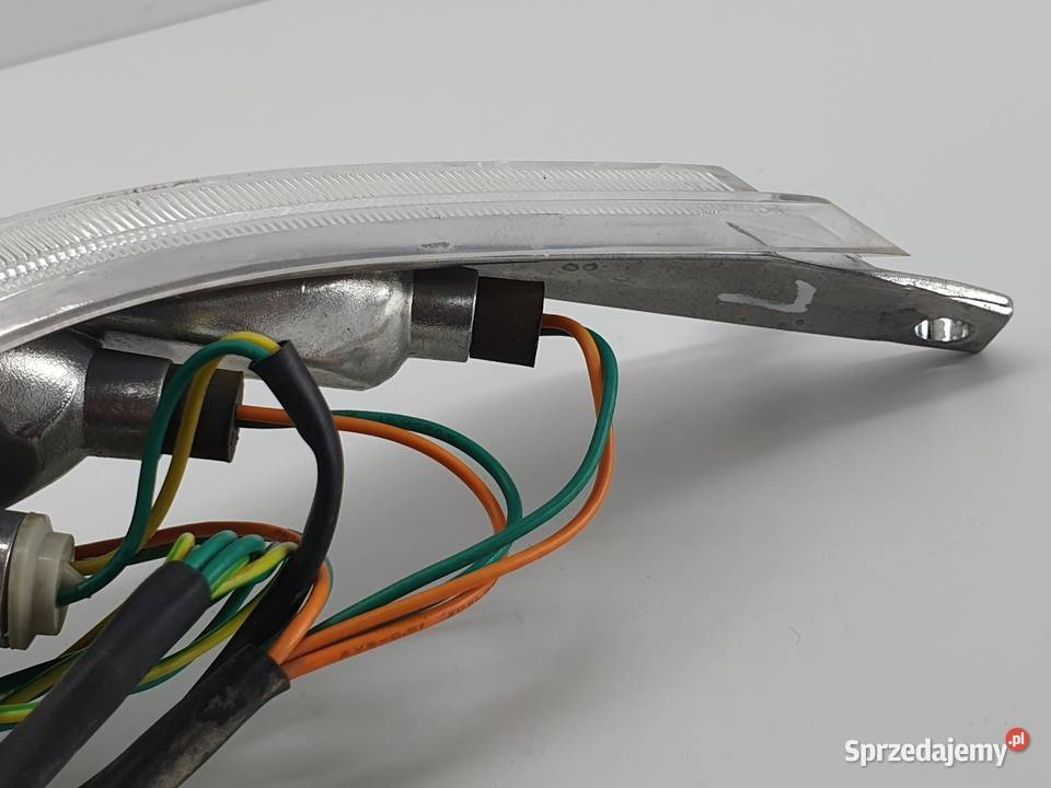 LAMPA TYL LEWA KIERUNKOWSKAZ PEUGEOT EVIVACITY Janowice sprzedam
