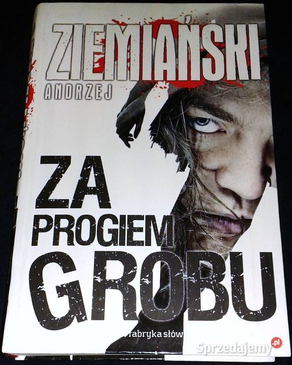 progiem grobu Andrzej Ziemiański