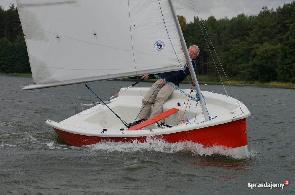 Posezonowa uniwersalnych łodzi żaglowych AVA Gdańsk