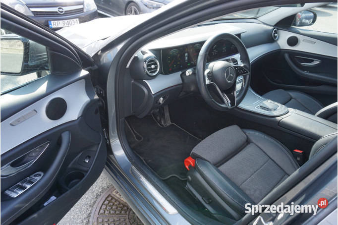 MERCEDESBENZ E 220 D 2023 199300 ccm 200 Warszawa