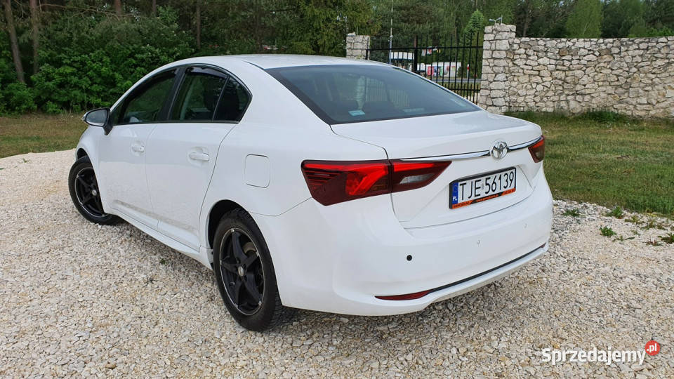 Toyota Avensis 16 D4D 112 Navi Super Stan Biała przyciemniane szyby Chmielnik