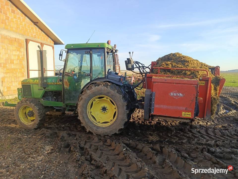 Paszowóz Kuhn Polyrock 2050 wycinak do kukurydzy Łobżenica