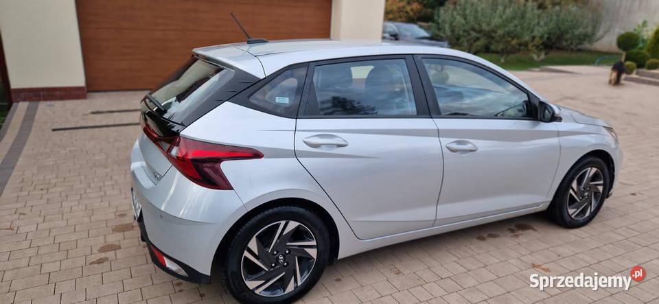 Dzień na sprzedaż posiadam prywatny samochód sprzedam