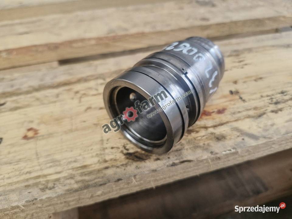 Tuleja napędu Valtra C90 6000 8000 M120 T130 Byków