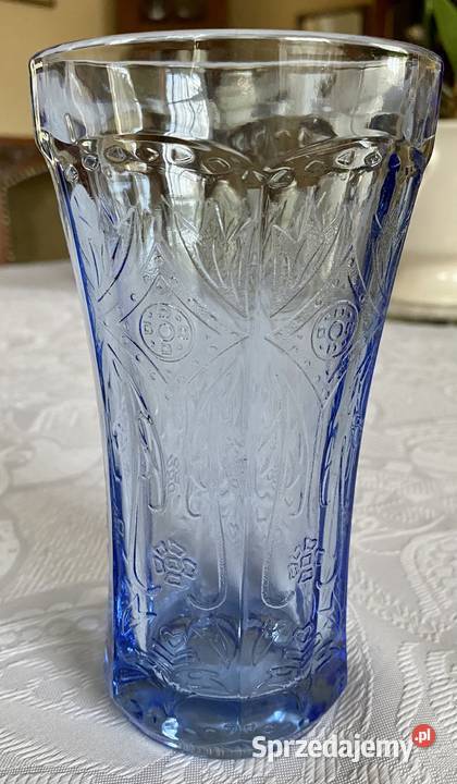 Chabrowy wazonik z reliefowym zdobieniem Warszawa