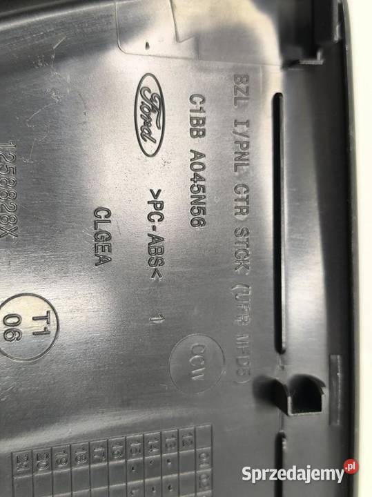 OBUDOWA DASZEK WYŚWIETLACZA FORD FIESTA MK7 LIFT osobowe