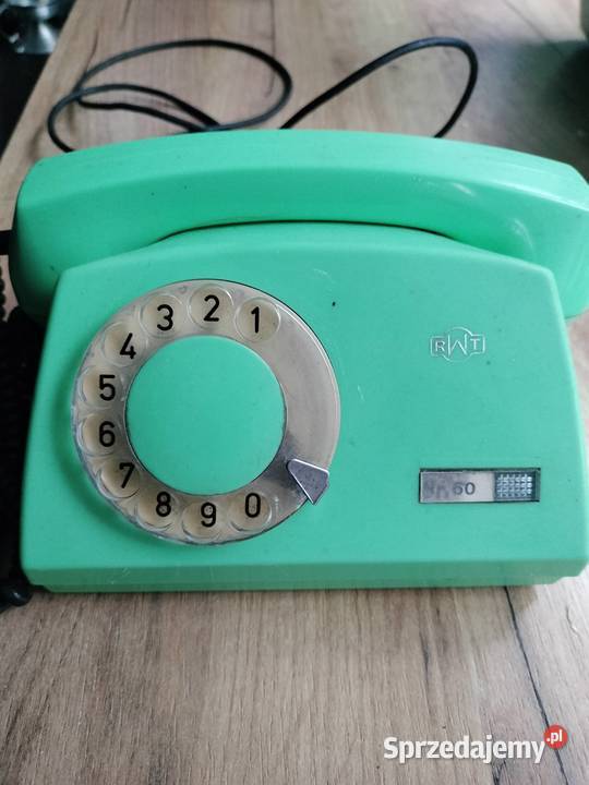 Start aparat telefoniczny zielony z czasów PRL Choszczno