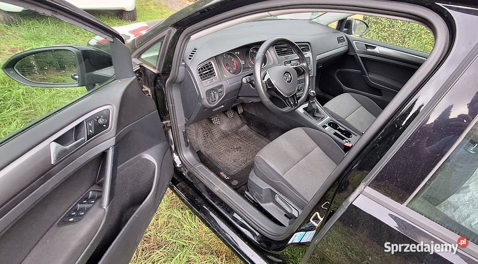 VW Golf VII 12 TSI 86 koni niski przebieg 4/5 Wilków