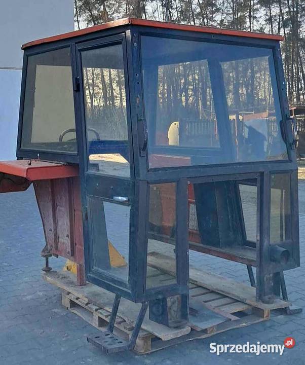 Kabina kompletna z błotnikami do MF 255 Ursus Sadkowice