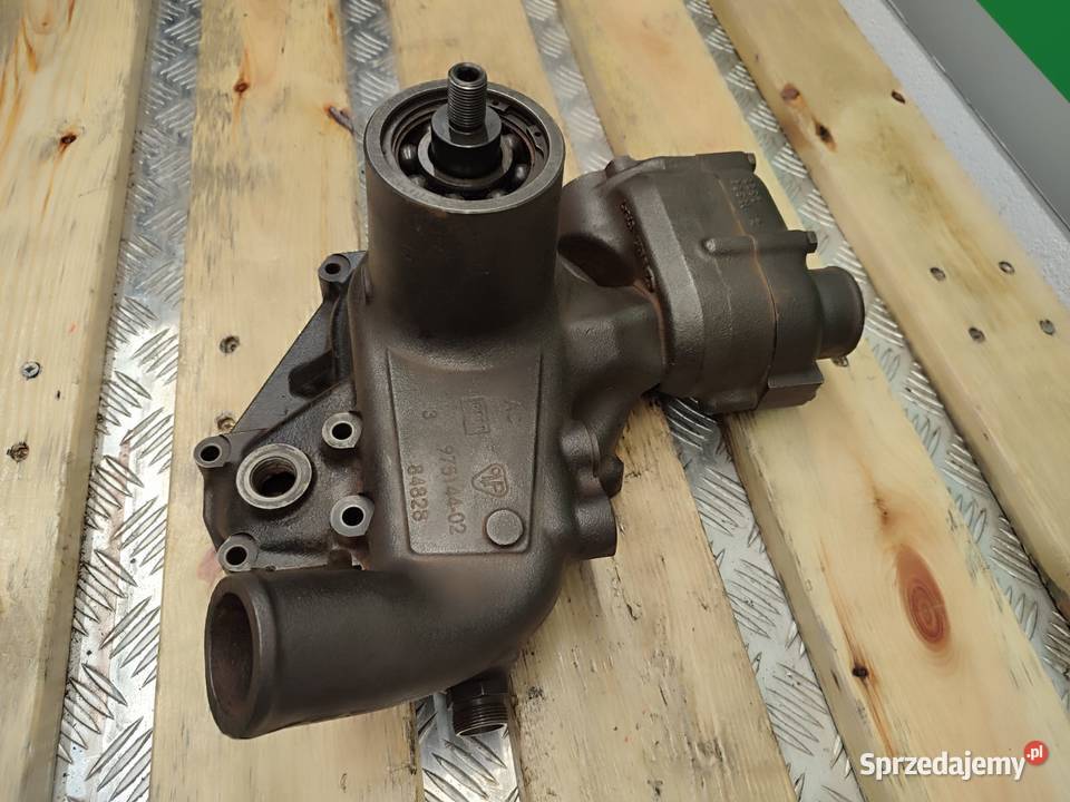 Pompa wody V836867628 ACP055583C Massey Ferguson
