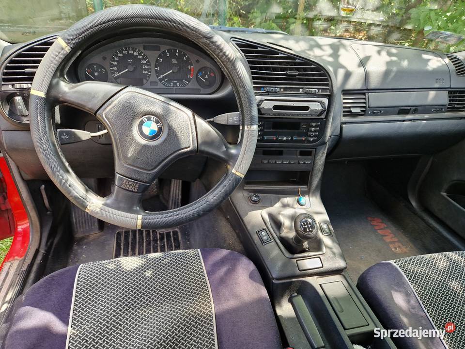 BMW 316i Coupe E36 klasyka motoryzacji Ładny 1600cm3