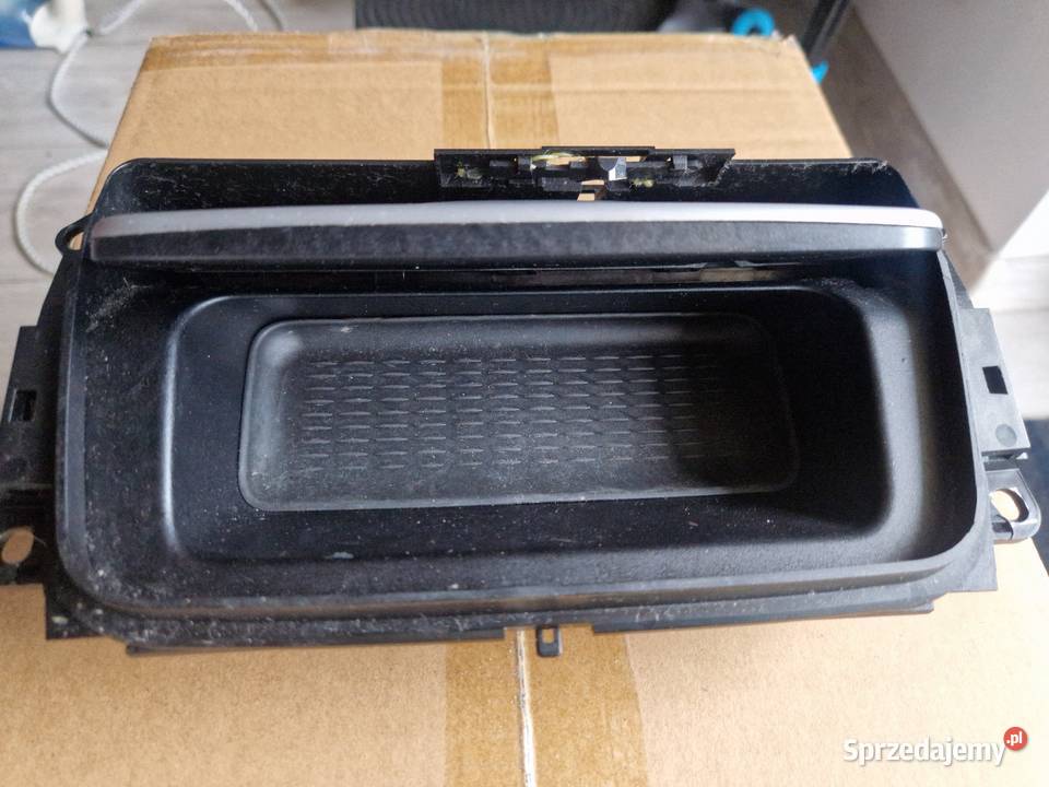 Schowek półka na okulary Bmw e90 e91 oem Rok produkcji 2008