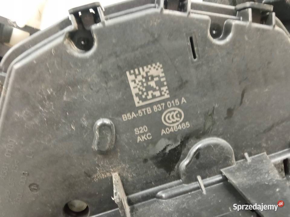 ZAMEK DRZWI LEWY PRZÓD KLAMKA LQ5X 5TB837015A Rok produkcji 2018